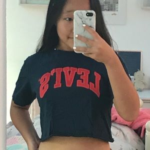 The CUTEST Cropped Levis Tee